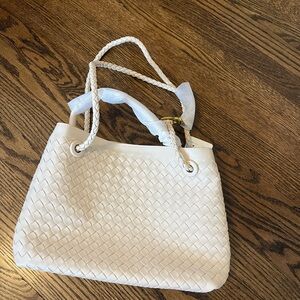 Chic Cream Woven Shoulder Bag